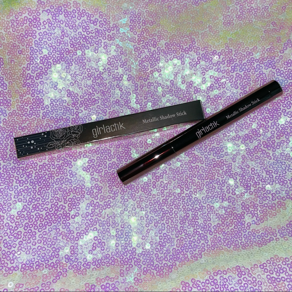 Girlactik Metallic Eye Shadow Stick in Riches, Full Size 0.07 oz new in box